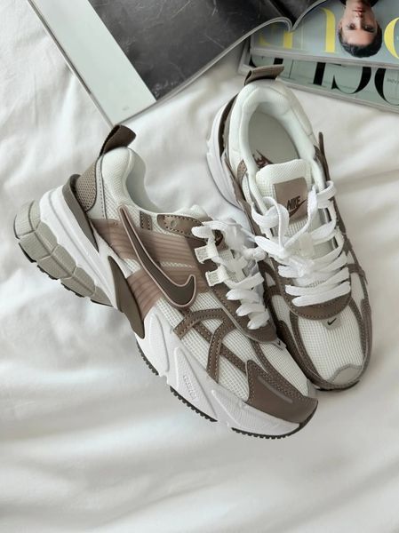 Nike V2K Runtekk White Brown VZ20955 фото